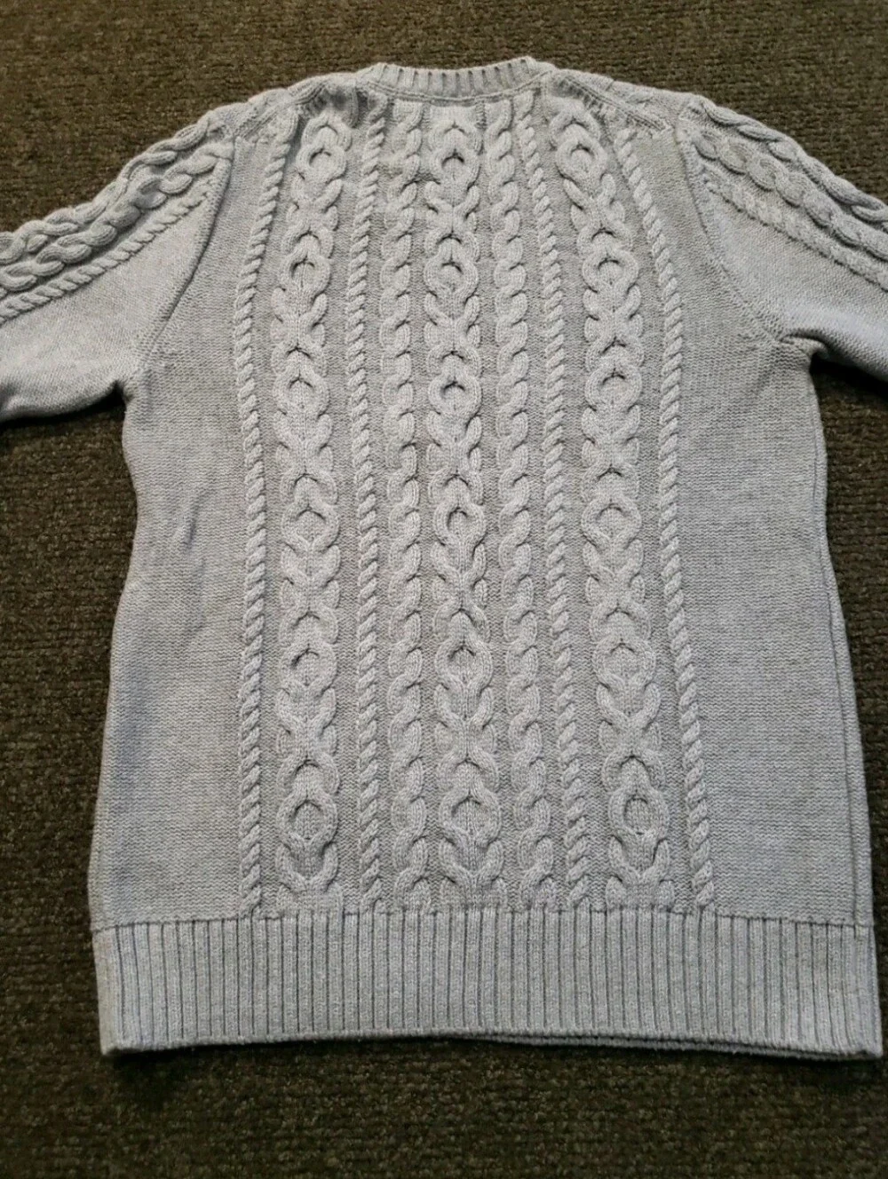 L.L. Bean Light Gray Fisherman Cable Knit Crew Sweater 100% Cotton.